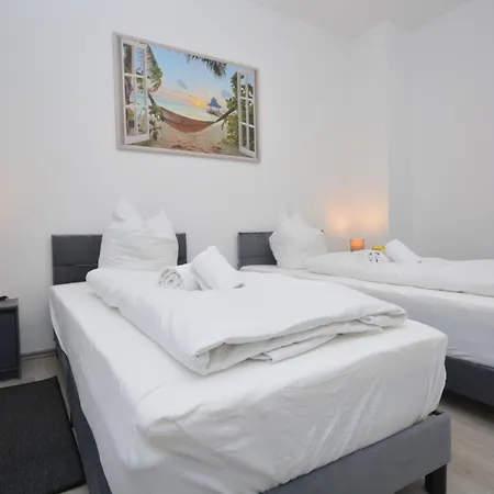 09 - Fuer Firmen Apartamento *